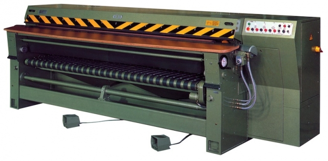 MACCHINA CONTINUA A SMERIGLIARE IDRAULICA A CILINDRO OSCILLANTE MOD.S.2400 S.3000