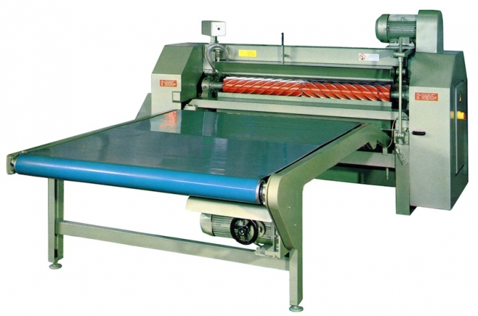 MACCHINA A DELANARE IDRAULICA MOD.D1600T