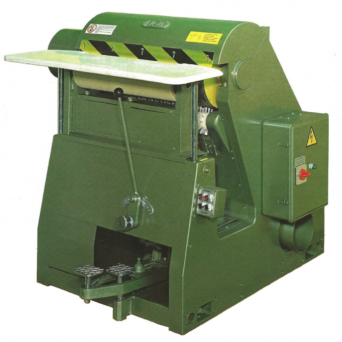 MACCHINA A SMERIGLIARE CON CILINDRO OSCILLANTE MOD.S.250 S.600